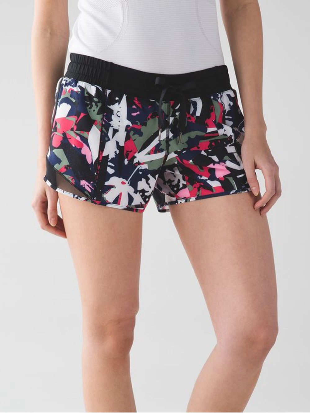 Lululemon Hotty Hot Shorts Pop Cut Boom Juice